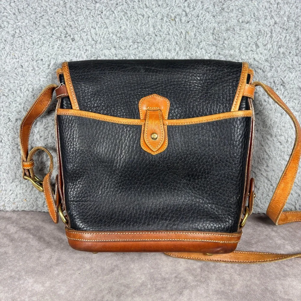 Dooney & Bourke Crossbody Bag Womens Medium Black Tan All Weather Leather Toggle